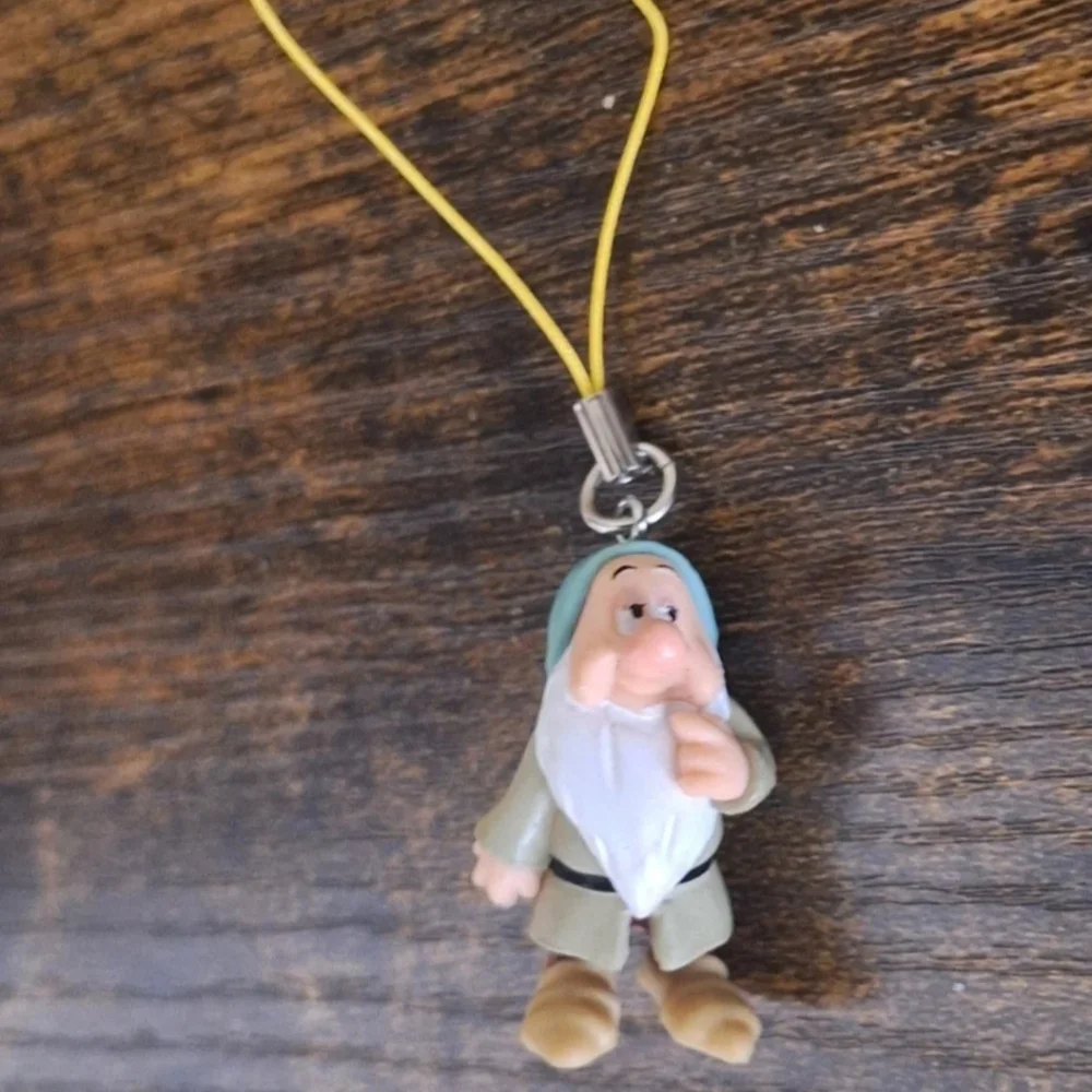 Set Of Disney's Snow White Dwarves Sleepy & Bashful Cell Phone Danglers.